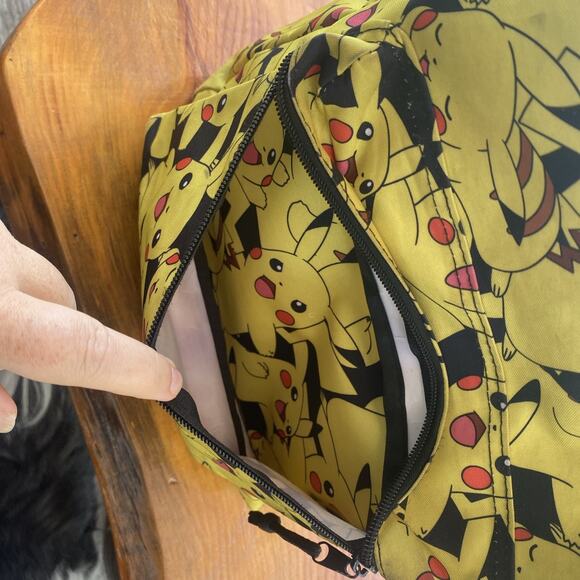 Pokémon Pikachu Black/Yellow Backpack - Picture 6 of 7
